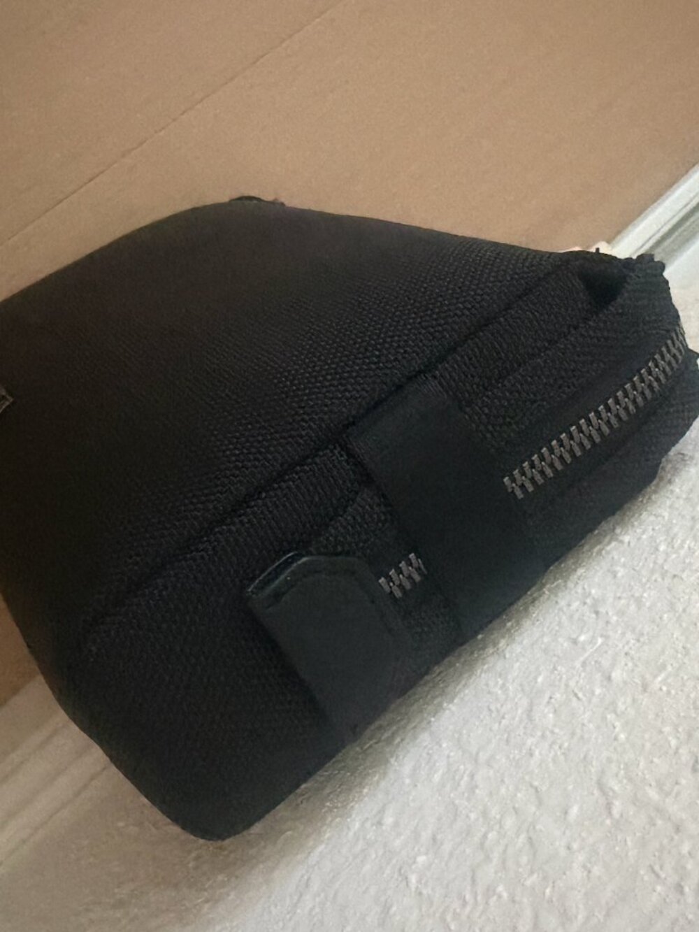 TUMI Black Pouch with Strap Brand New GWP $125 Value - Picture 8 of 11
